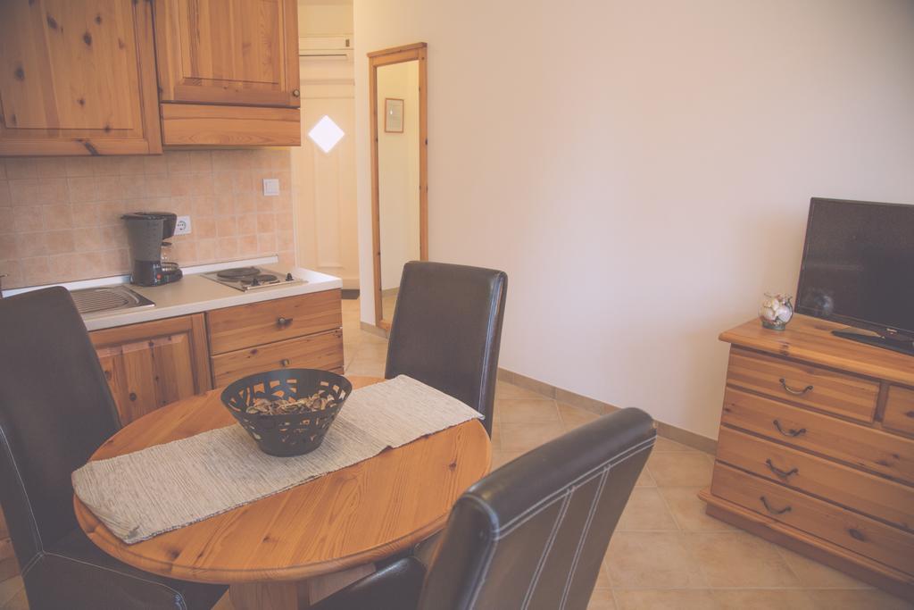 Apartments Meri Ližnjan Habitación foto