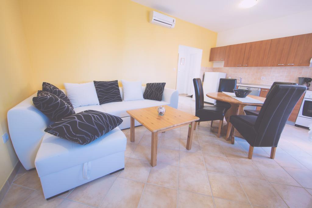 Apartments Meri Ližnjan Habitación foto