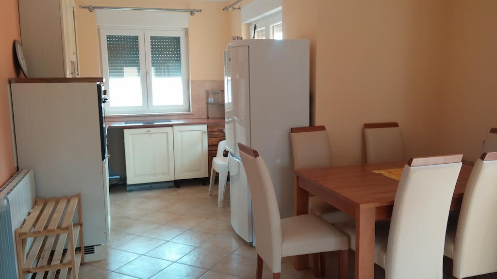Apartments Meri Ližnjan Habitación foto